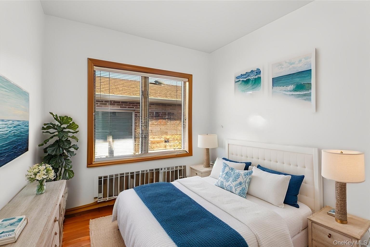 991 W Park Avenue, Long Beach, NY 11561