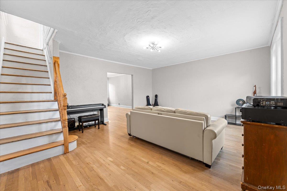 128 Kimball Terrace, Yonkers, NY 10704