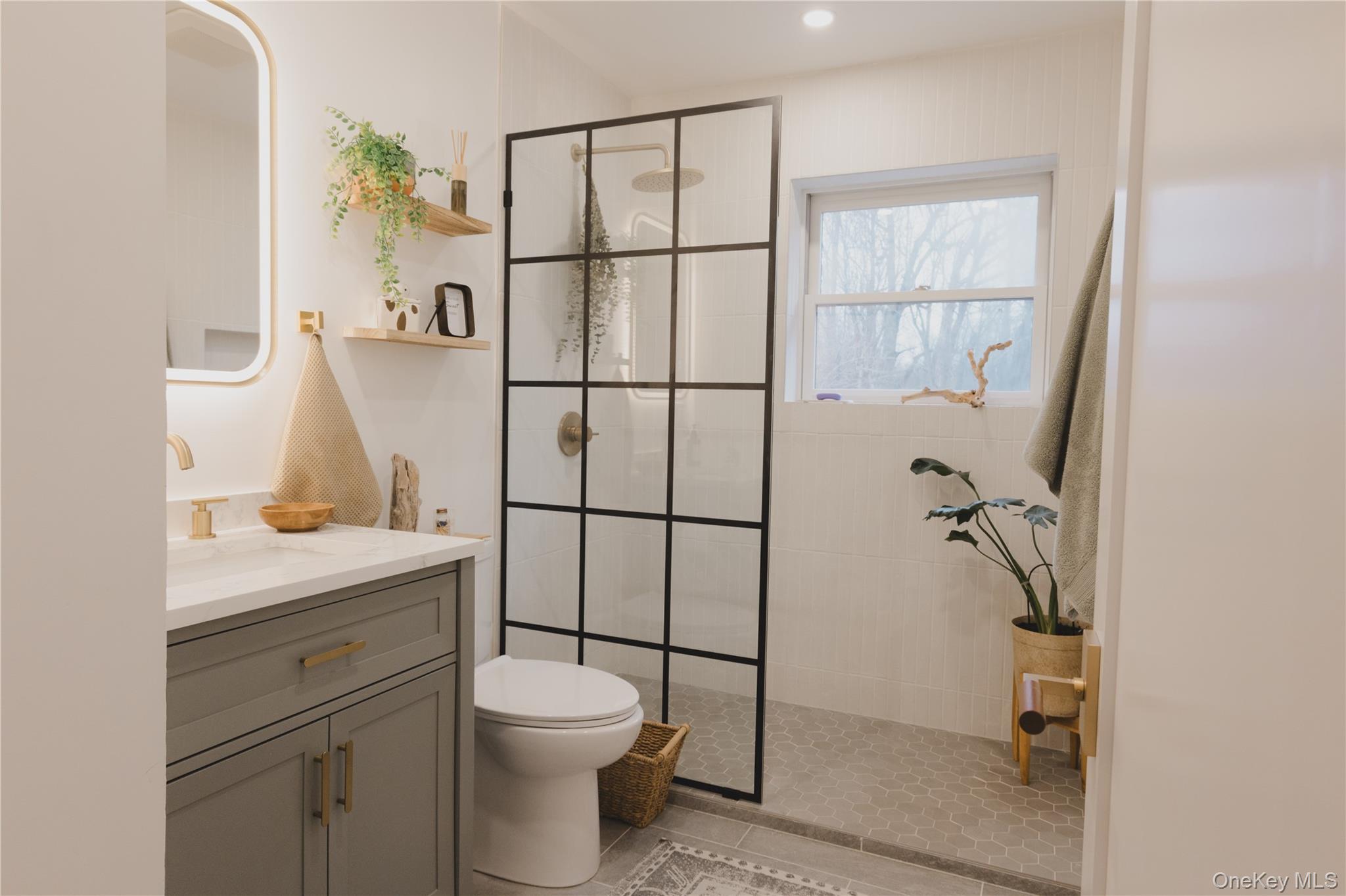 281 Falls Road, Hudson, NY 12534