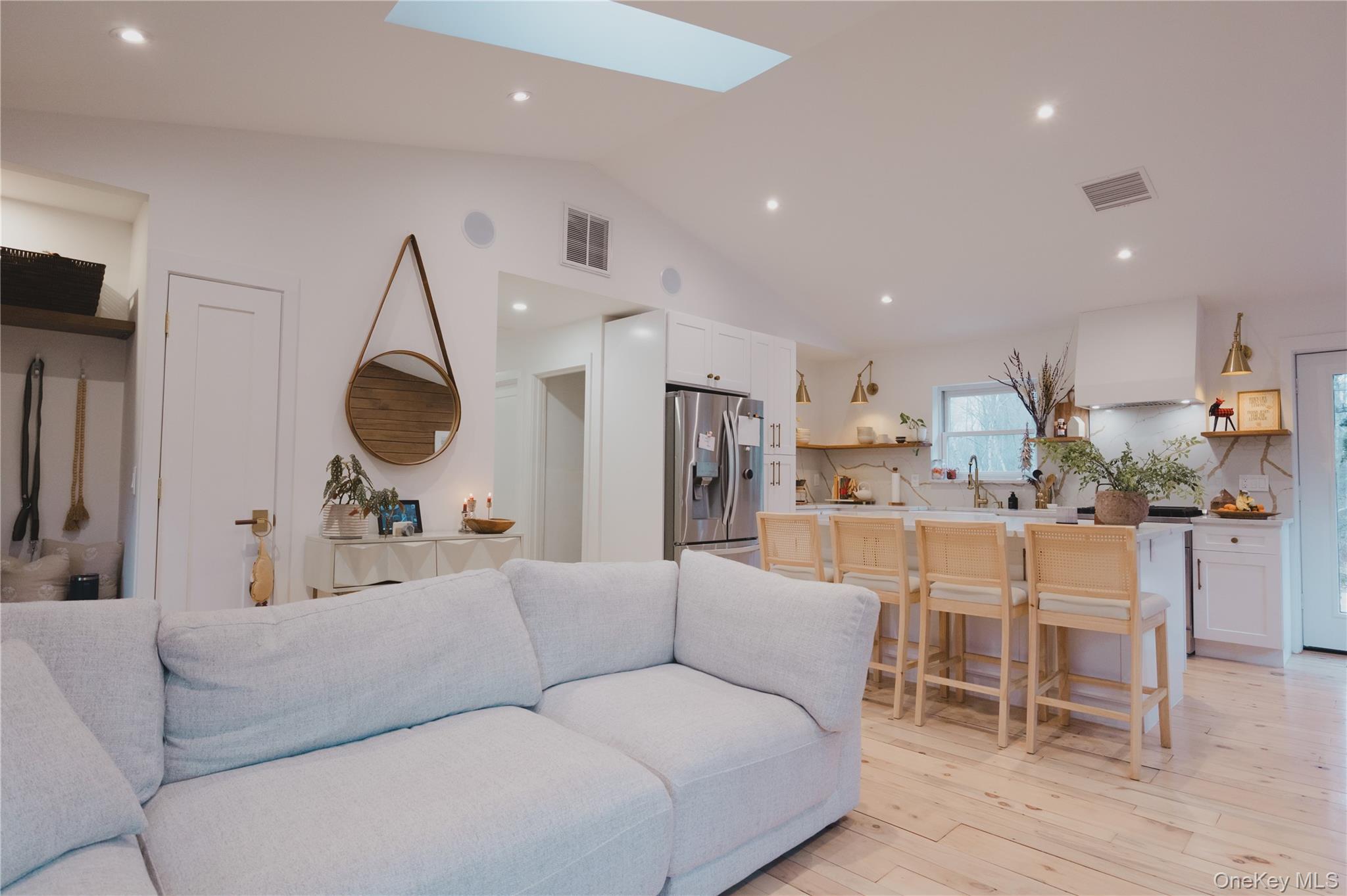 281 Falls Road, Hudson, NY 12534