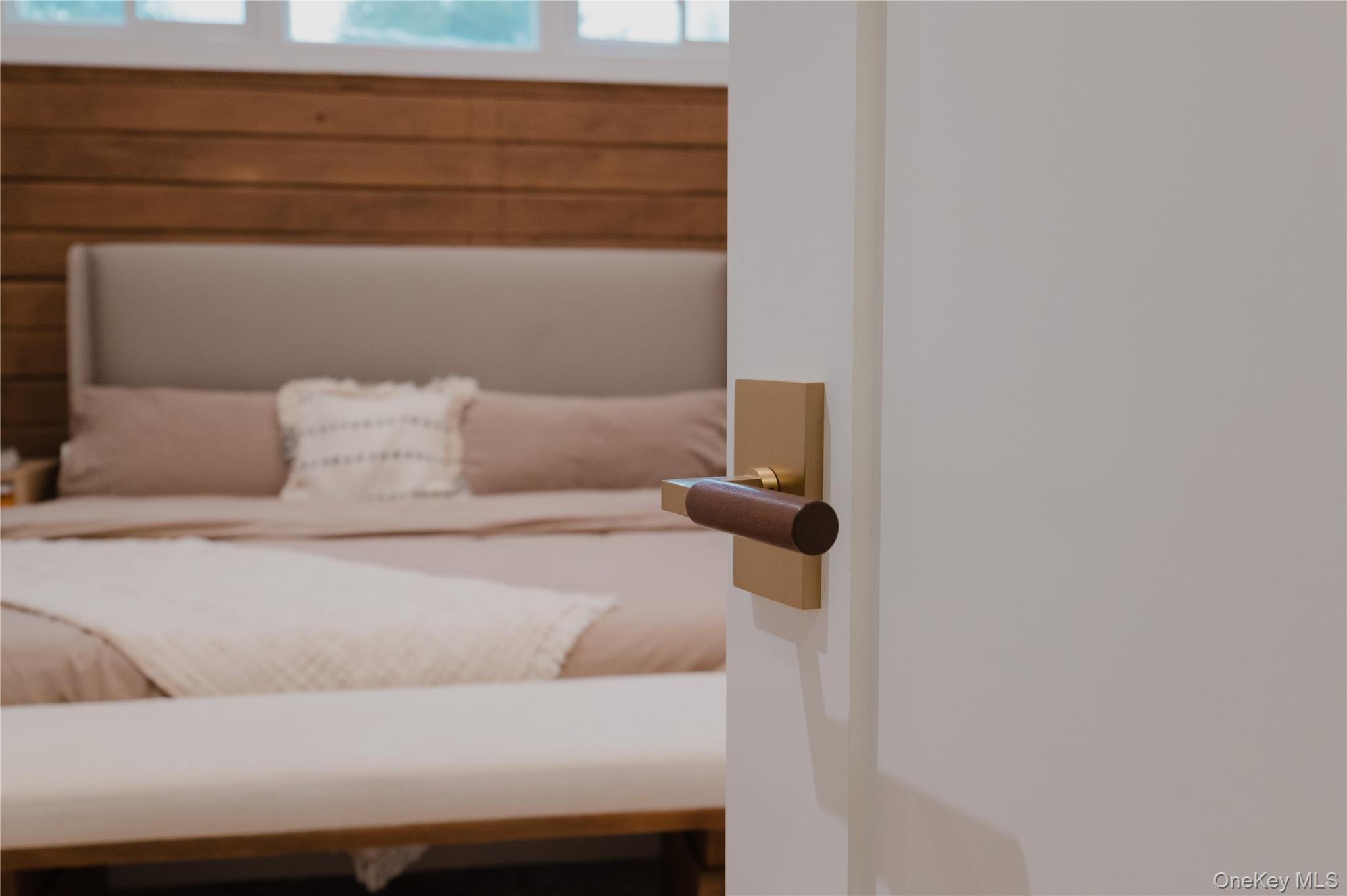 281 Falls Road, Hudson, NY 12534