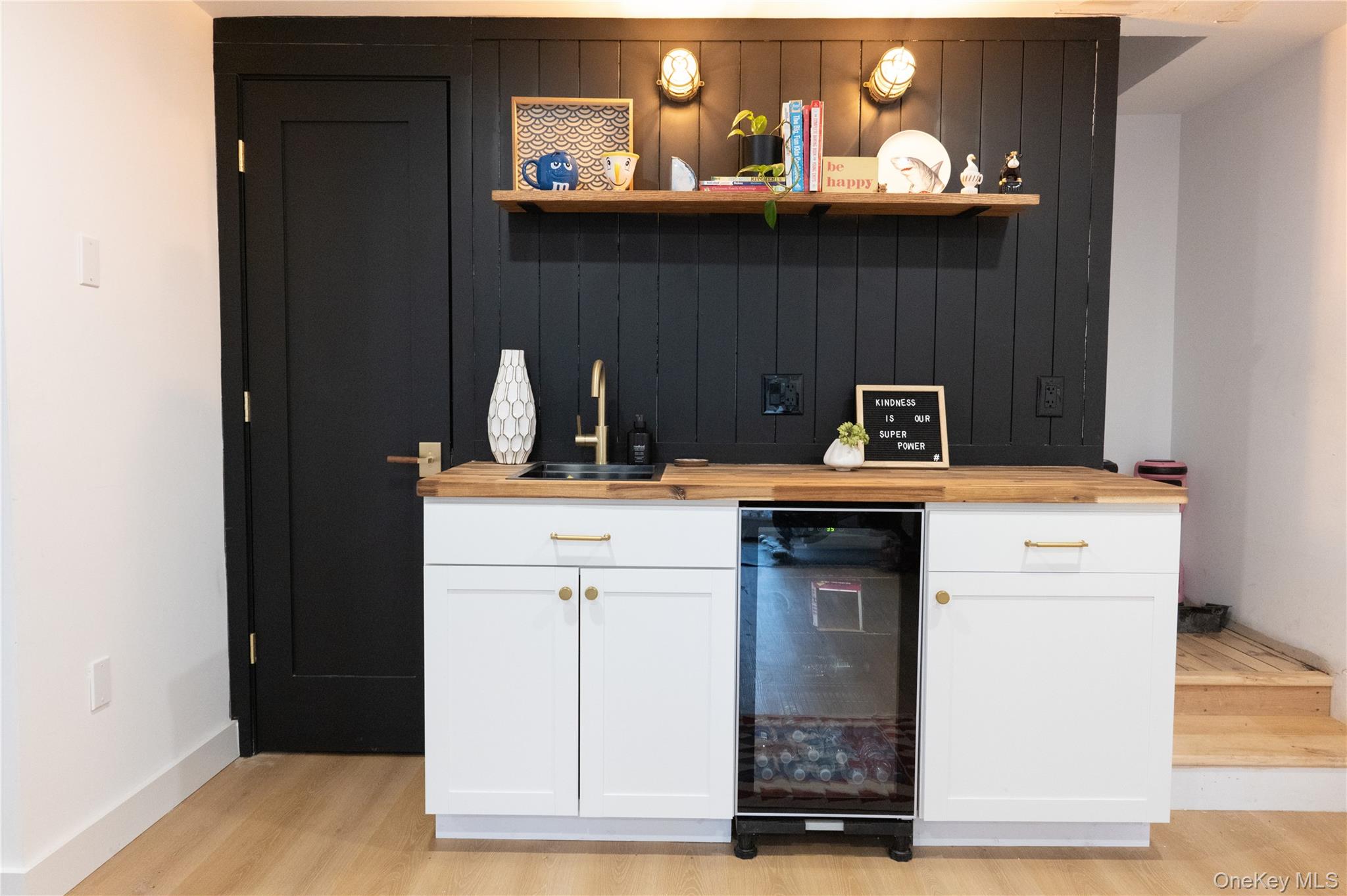 281 Falls Road, Hudson, NY 12534