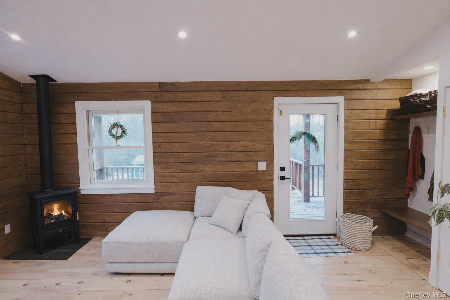 281 Falls Road, Hudson, NY 12534