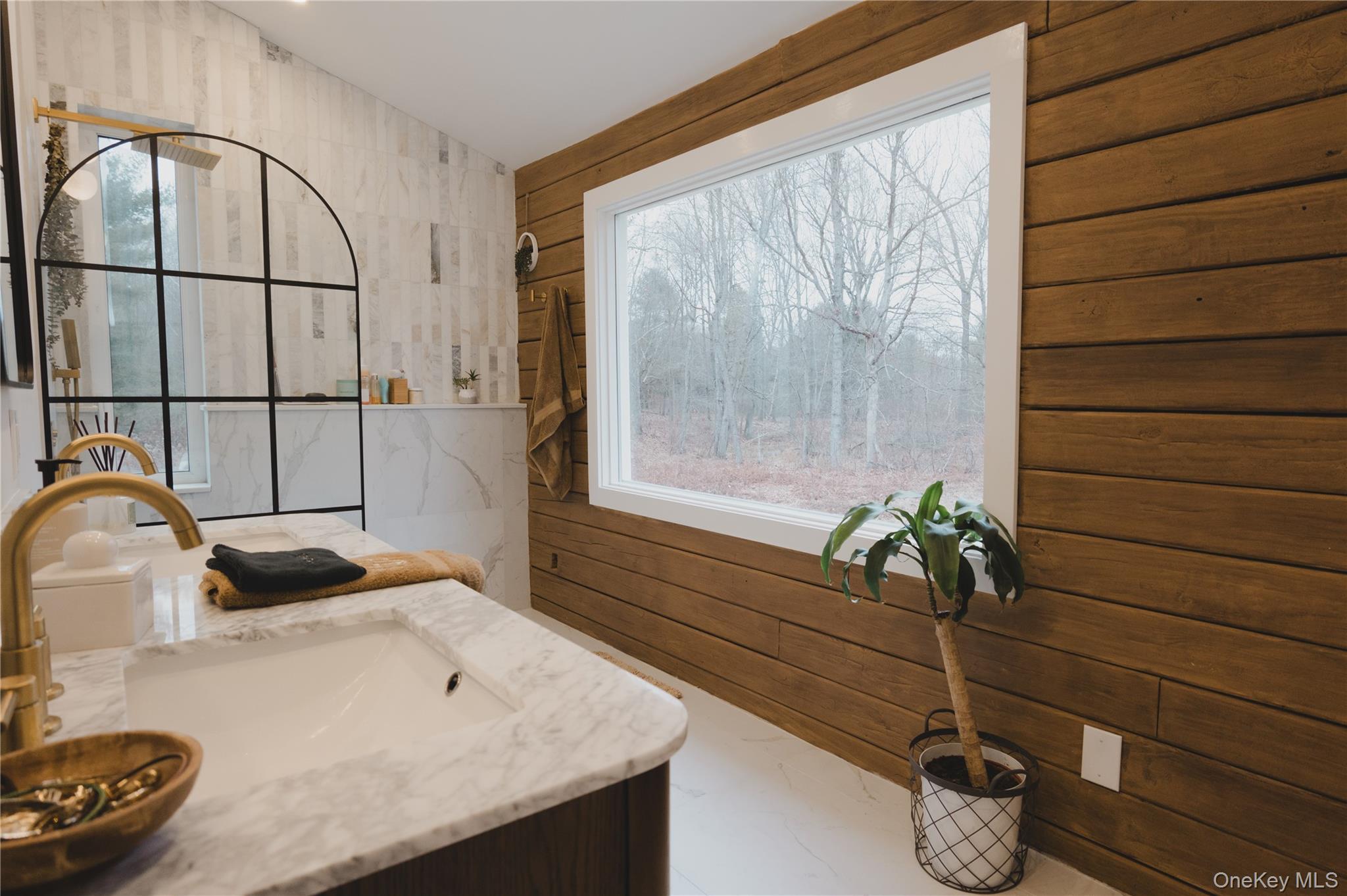 281 Falls Road, Hudson, NY 12534