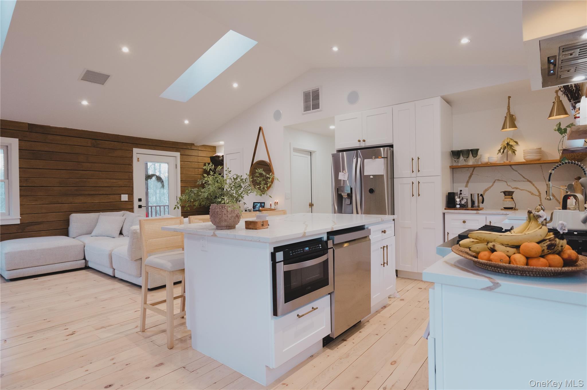 281 Falls Road, Hudson, NY 12534