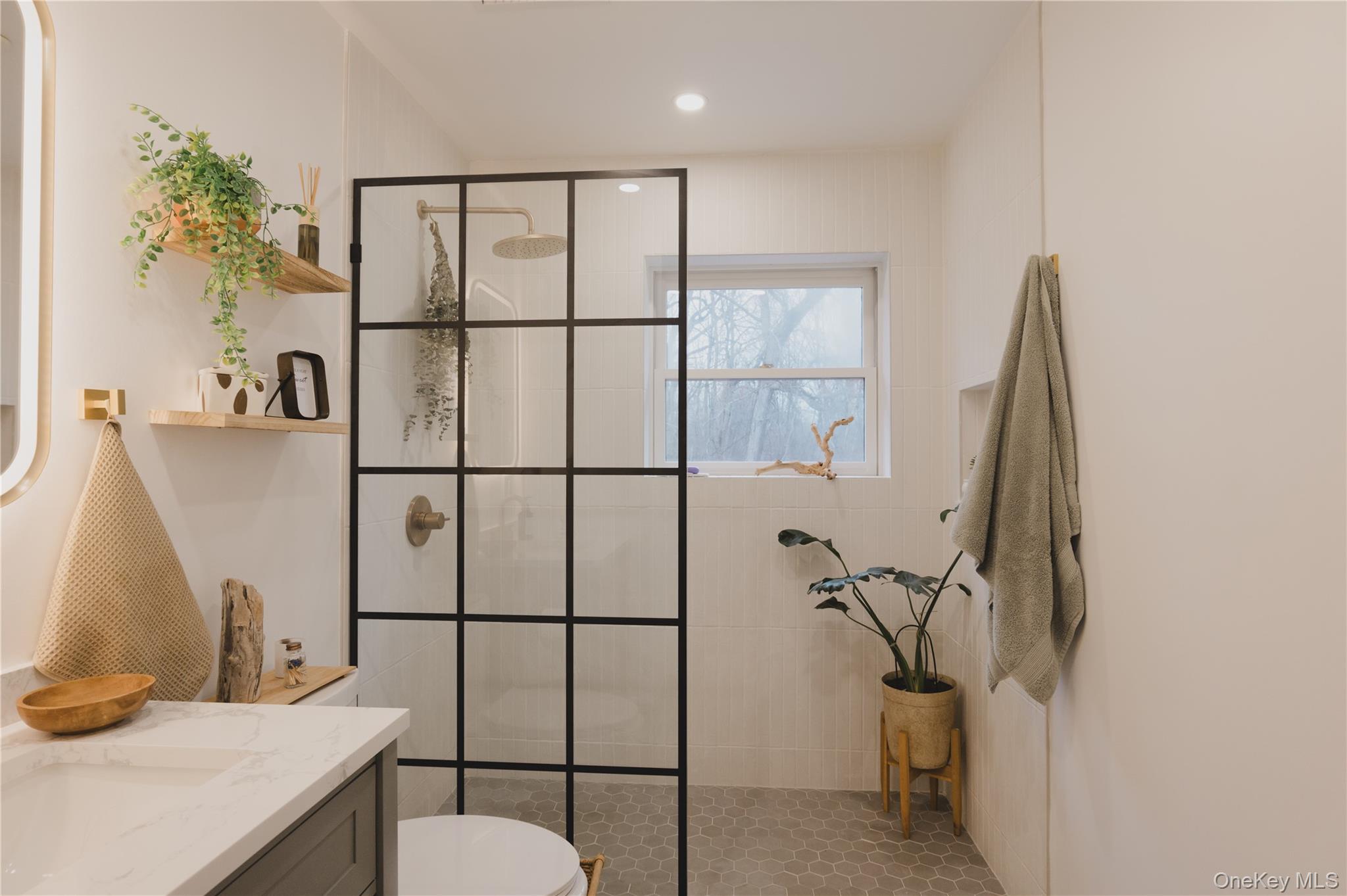 281 Falls Road, Hudson, NY 12534