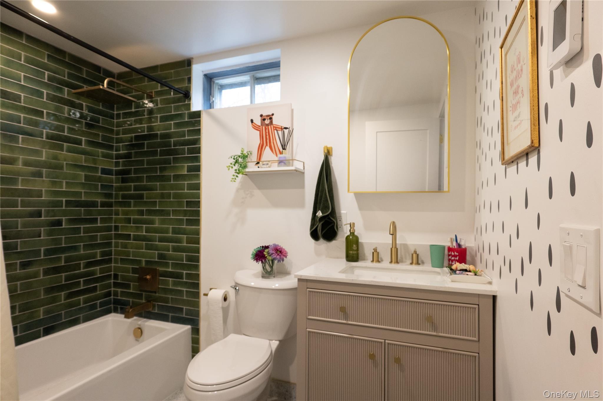 281 Falls Road, Hudson, NY 12534