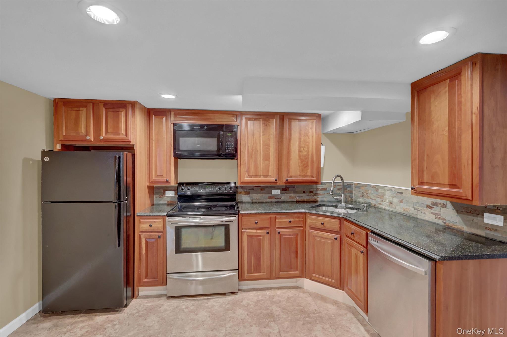 57 Roosevelt Drive, Bethpage, NY 11714