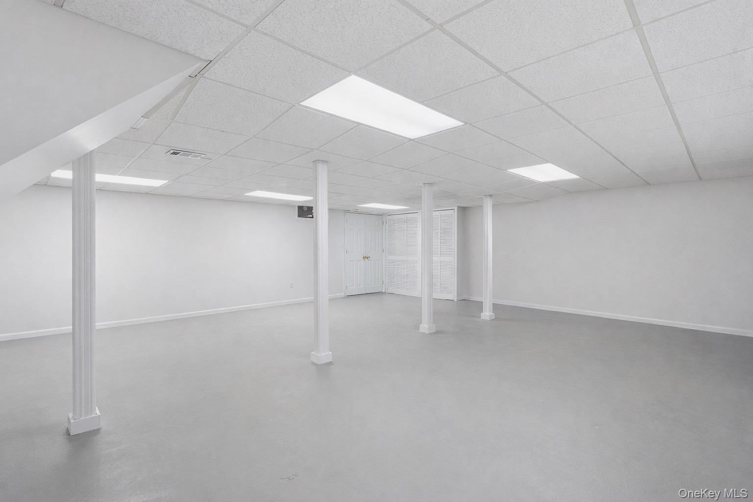 39 Foreston Circle, Manorville, NY 11949