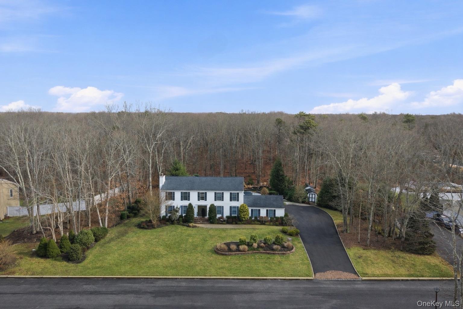 39 Foreston Circle, Manorville, NY 11949