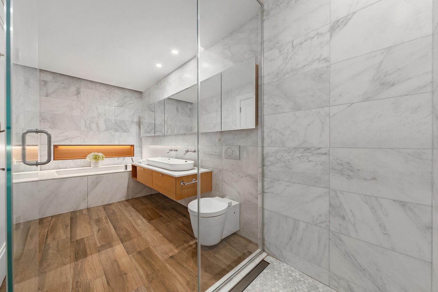 318 E 81ST Street # 2, New York (Manhattan), NY 10028