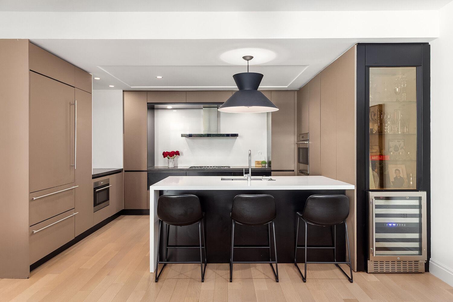 318 E 81ST Street # 2, New York (Manhattan), NY 10028