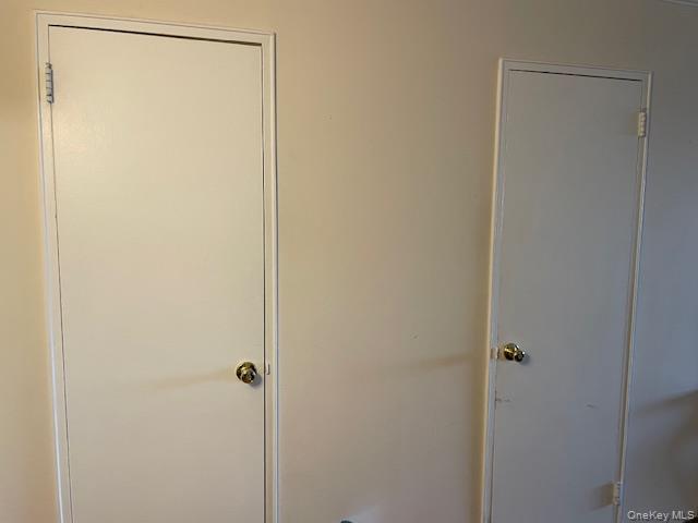 100 Clinton Avenue # 4P, Mineola, NY 11501