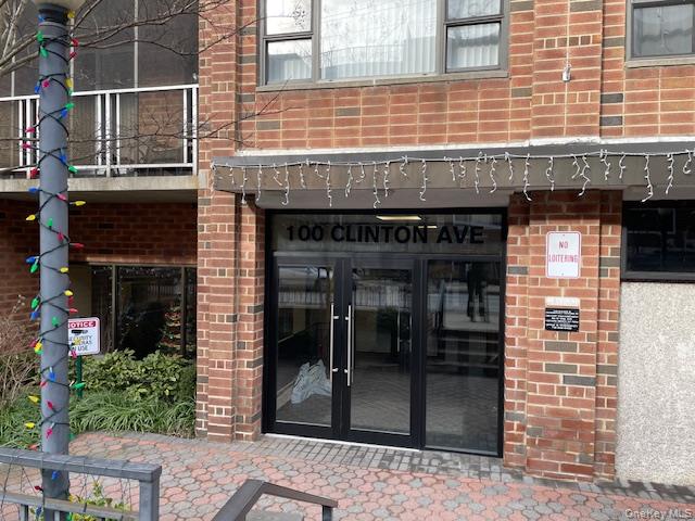 100 Clinton Avenue # 4P, Mineola, NY 11501