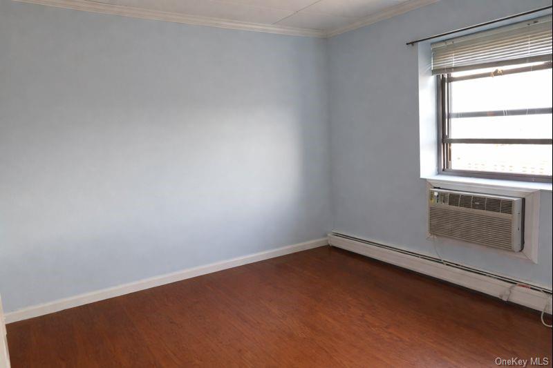 100 Clinton Avenue # 4P, Mineola, NY 11501