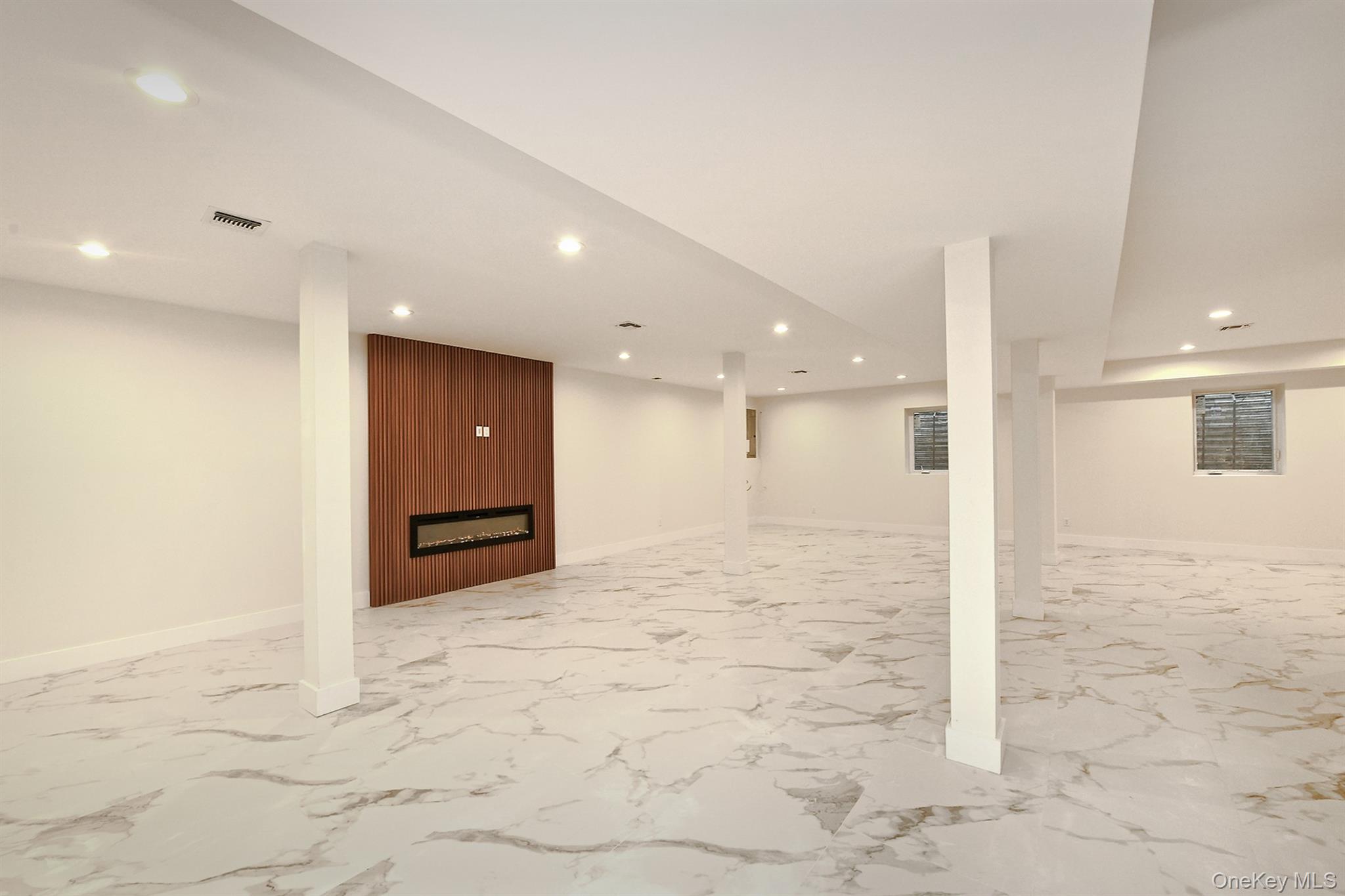 39 Forest Lane, Westbury, NY 11590