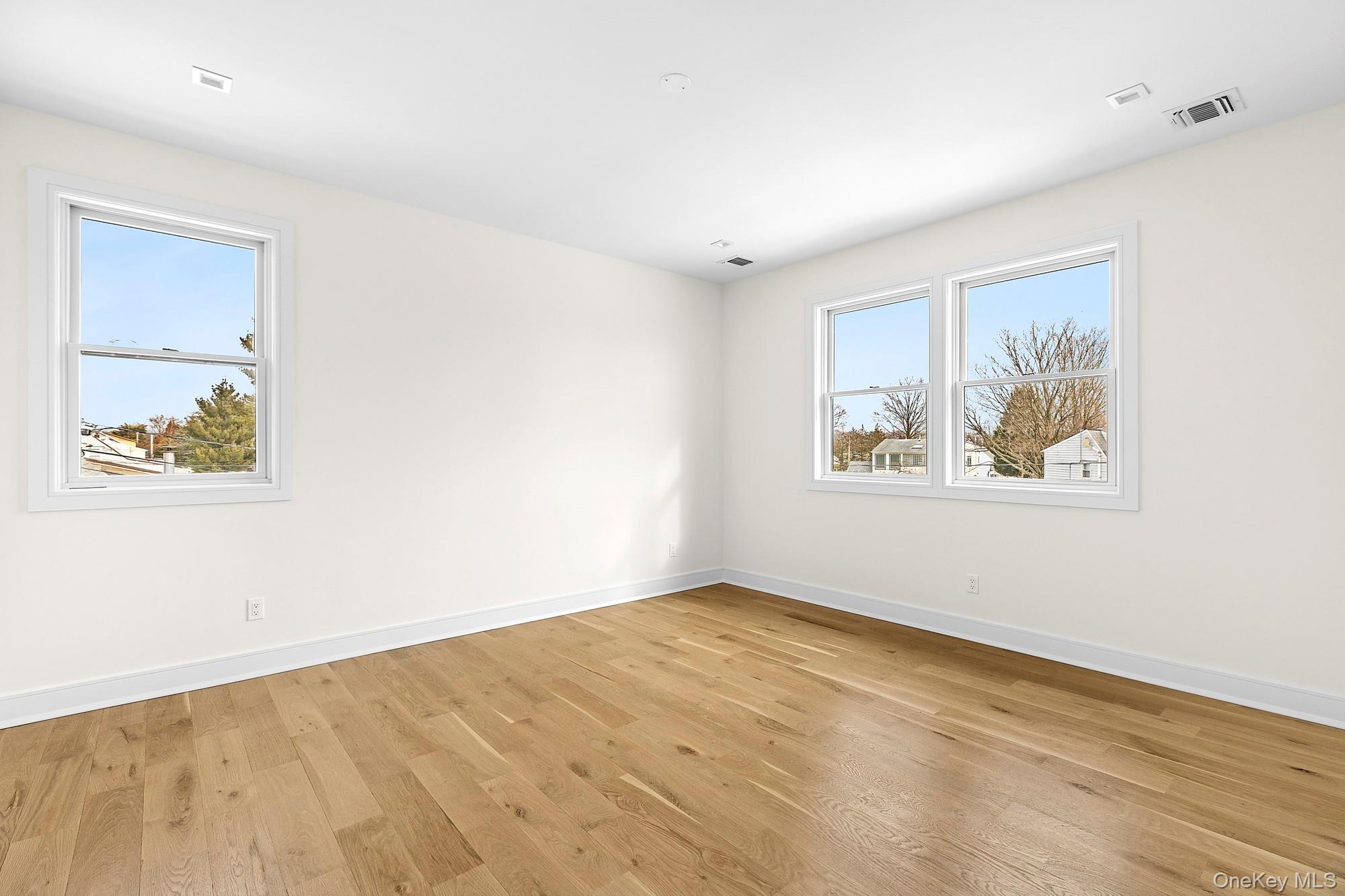 39 Forest Lane, Westbury, NY 11590