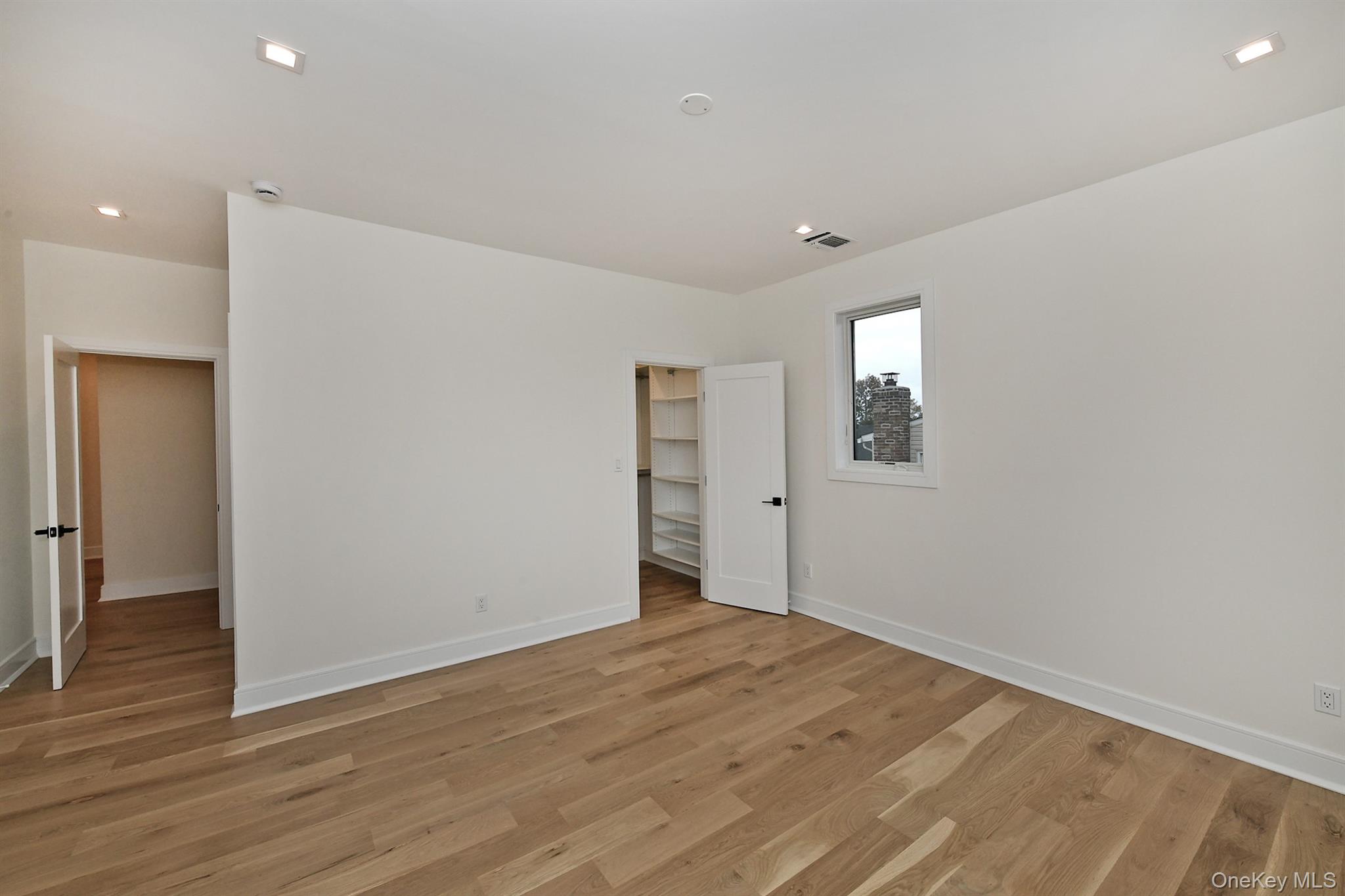 39 Forest Lane, Westbury, NY 11590