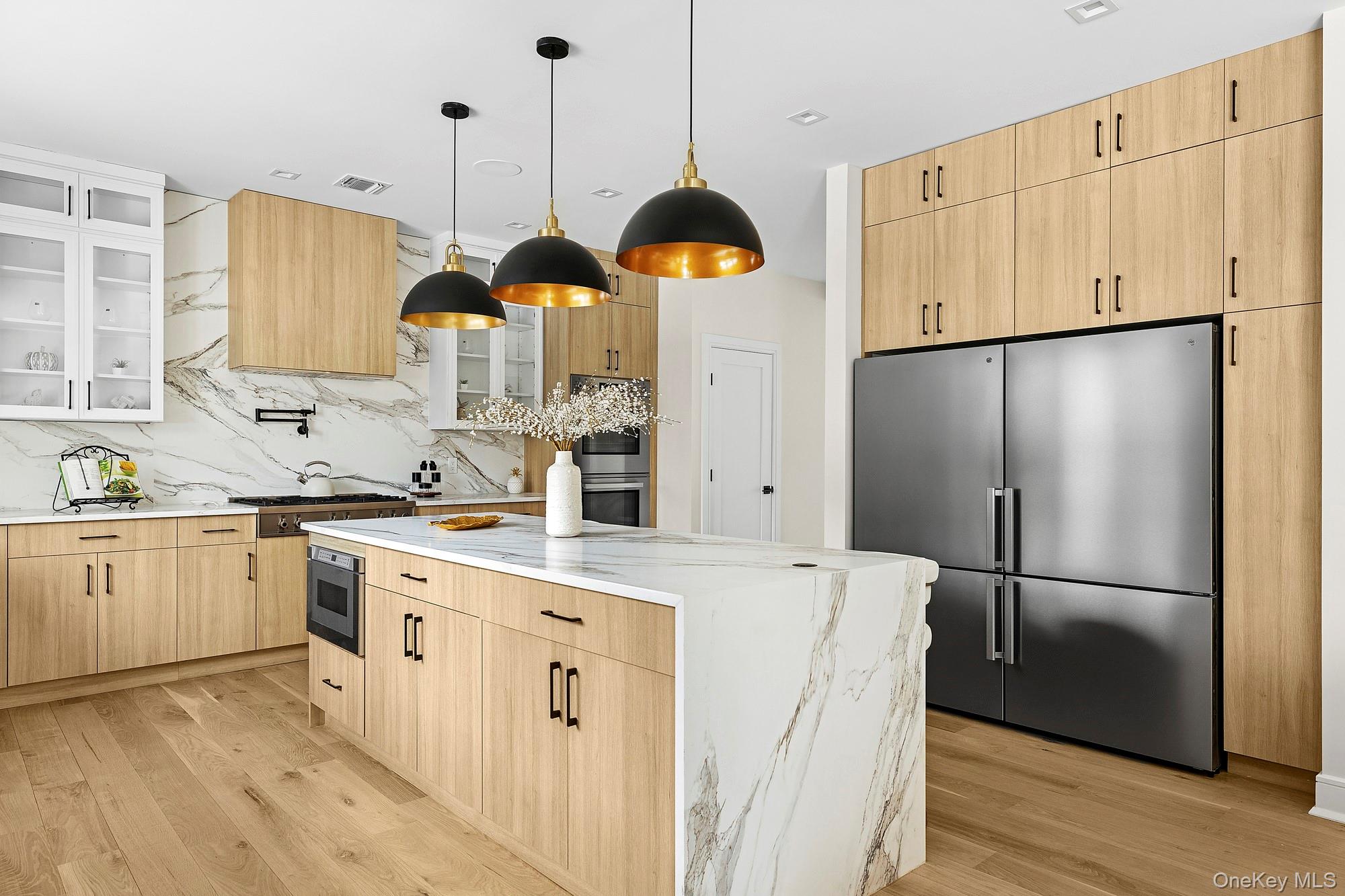 39 Forest Lane, Westbury, NY 11590