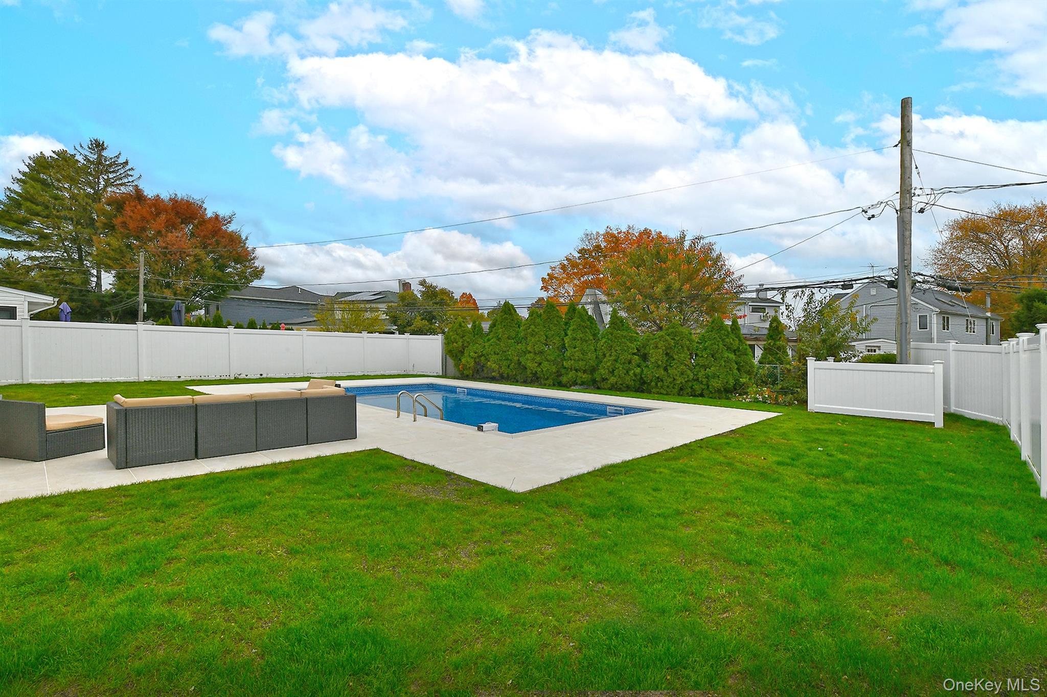 39 Forest Lane, Westbury, NY 11590