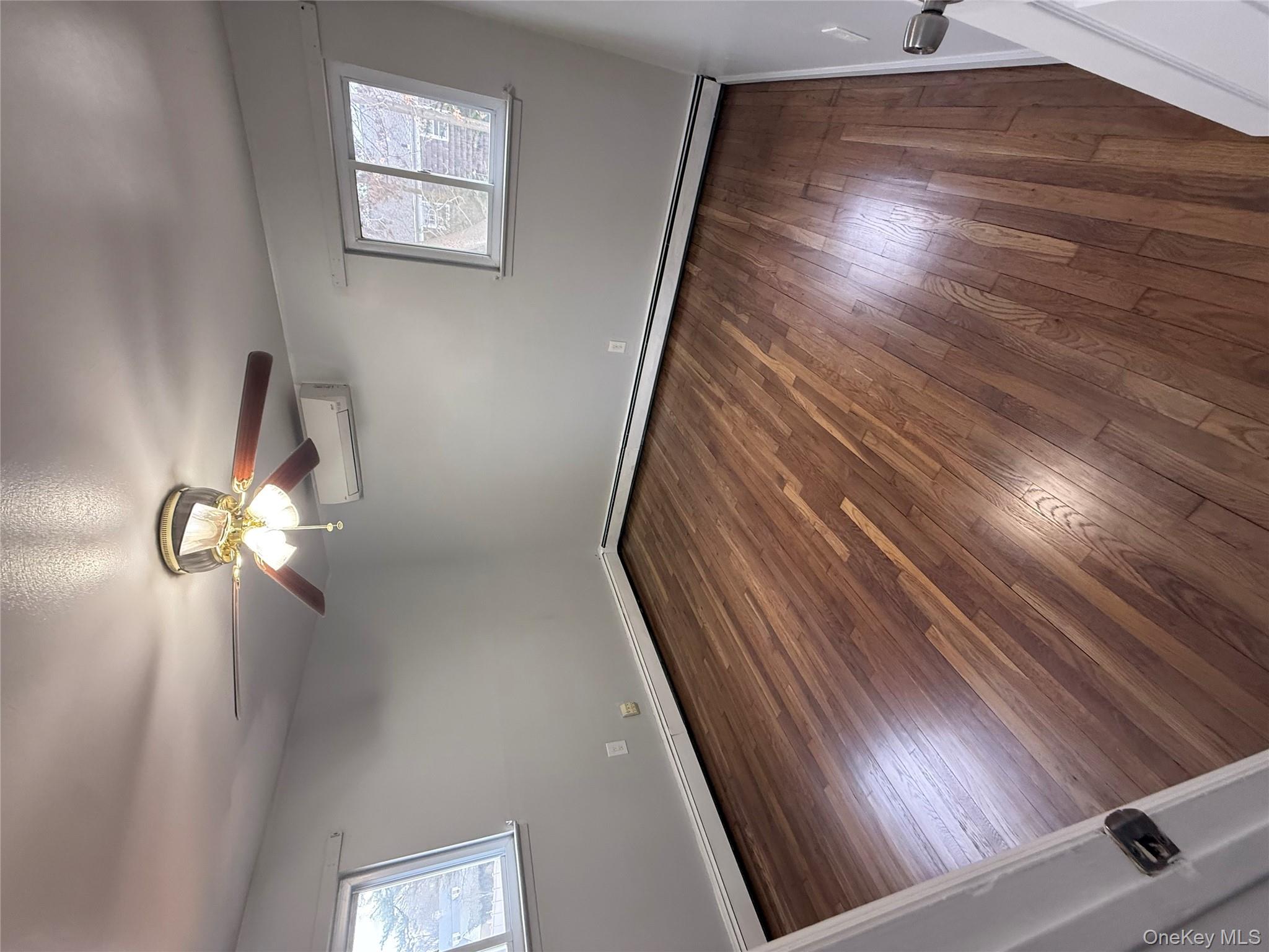 28 Weir, Hempstead, NY 11550