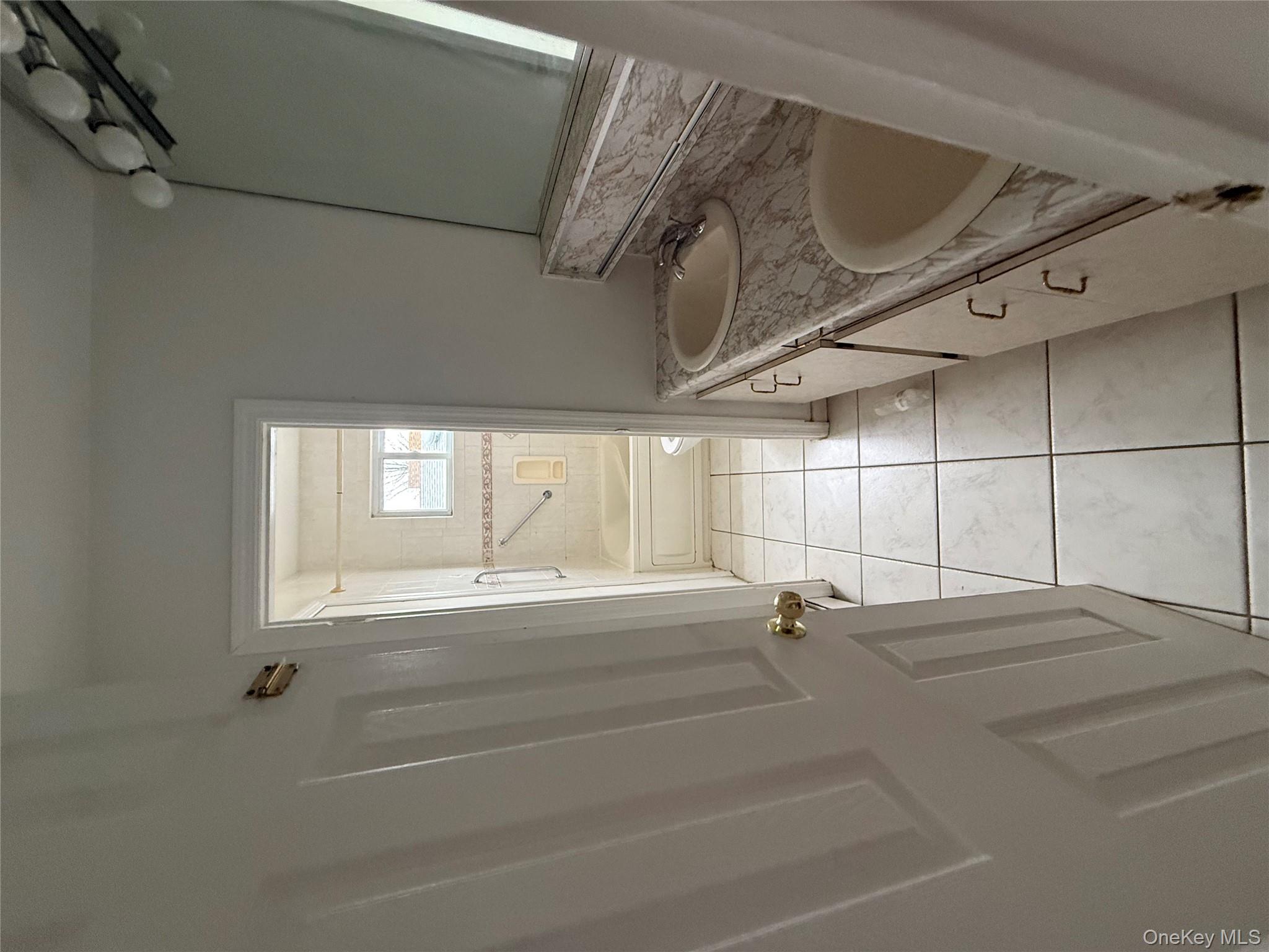 28 Weir, Hempstead, NY 11550