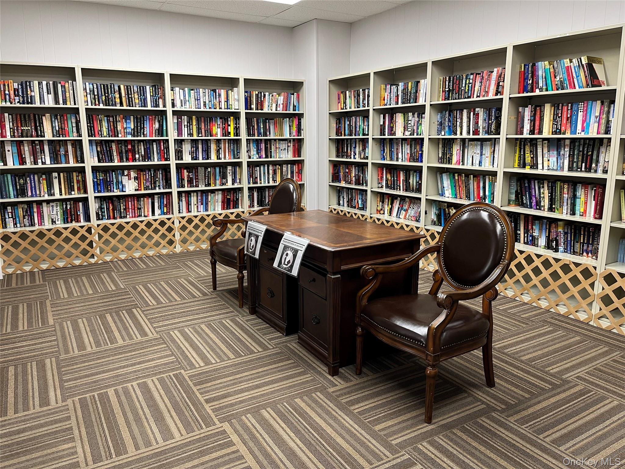 373 Woodbridge Drive # B, Ridge, NY 11961