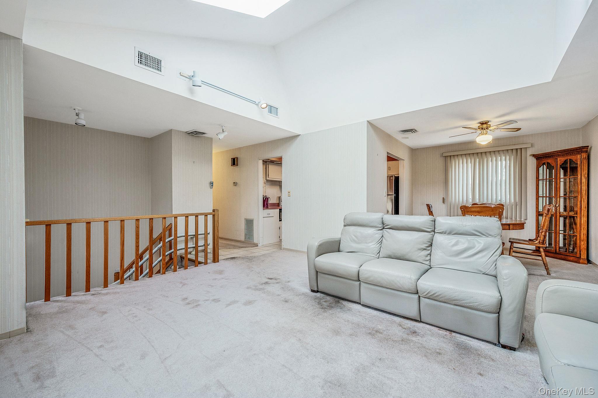 18 Roslyn Court, East Patchogue, NY 11772