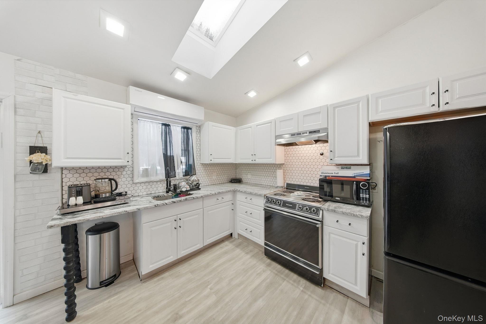 4 Ray Lane, Loch Sheldrake, NY 12733