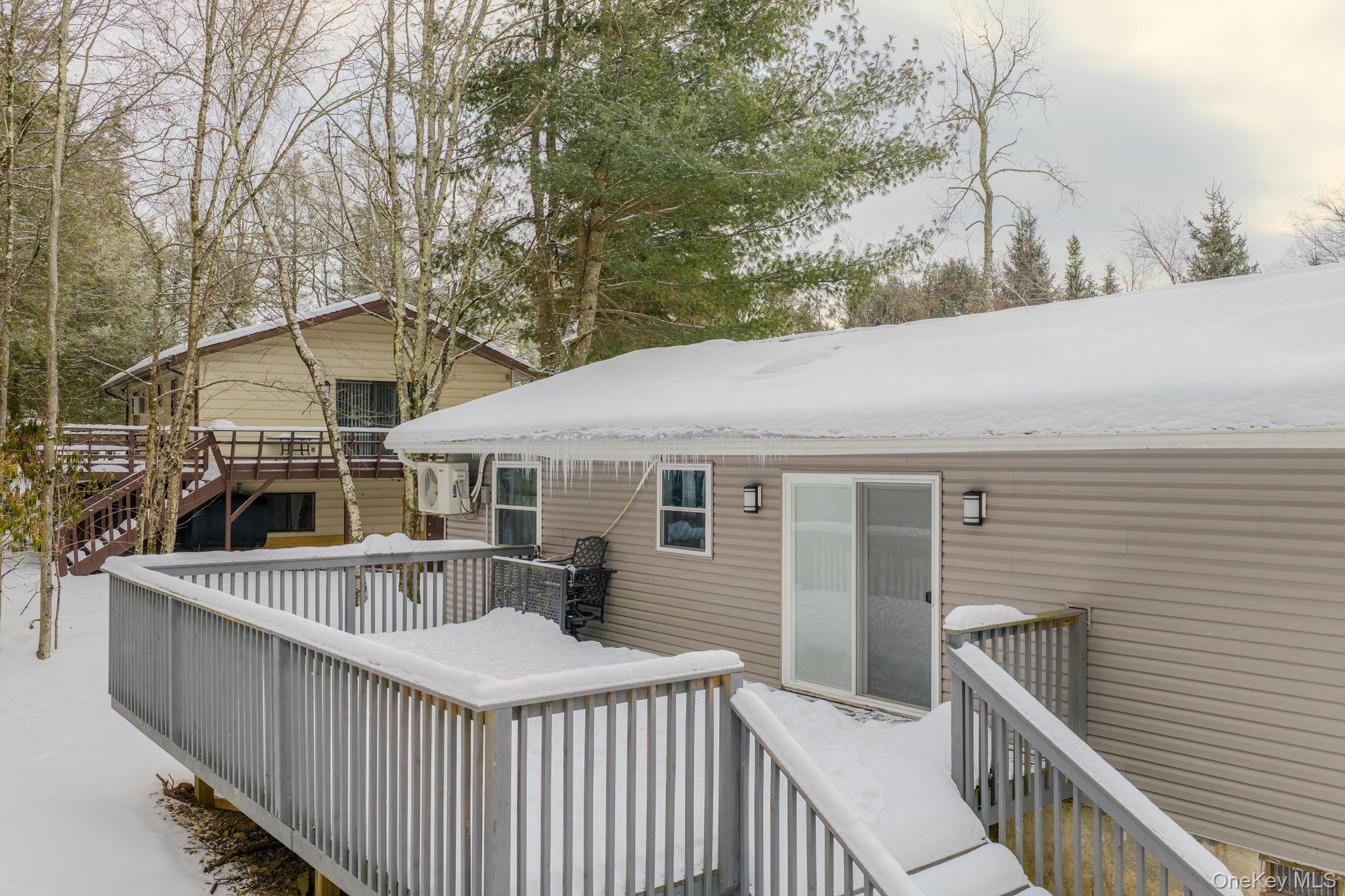 4 Ray Lane, Loch Sheldrake, NY 12733