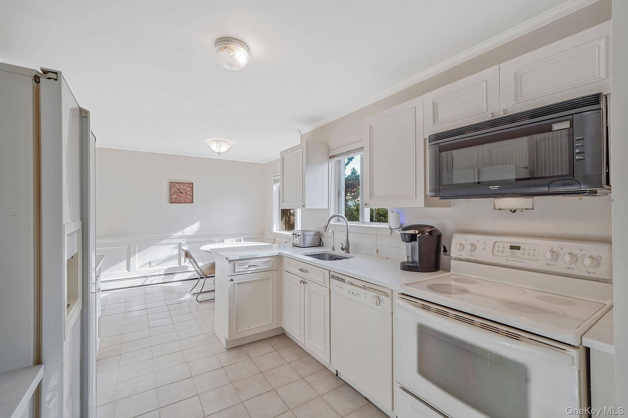 8 Linden Street, Selden, NY 11784