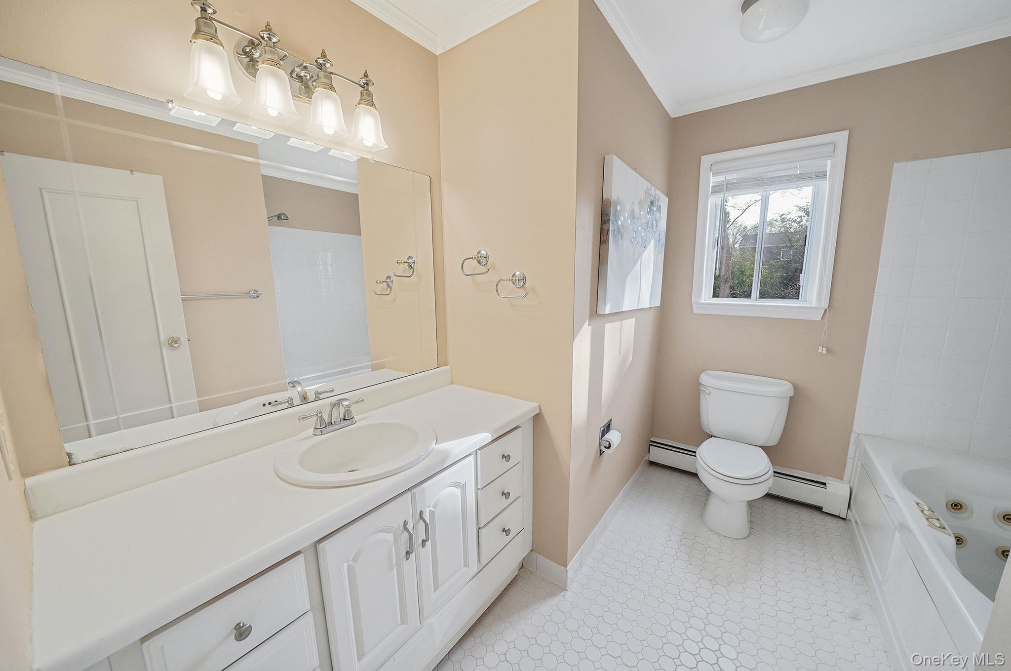 8 Linden Street, Selden, NY 11784