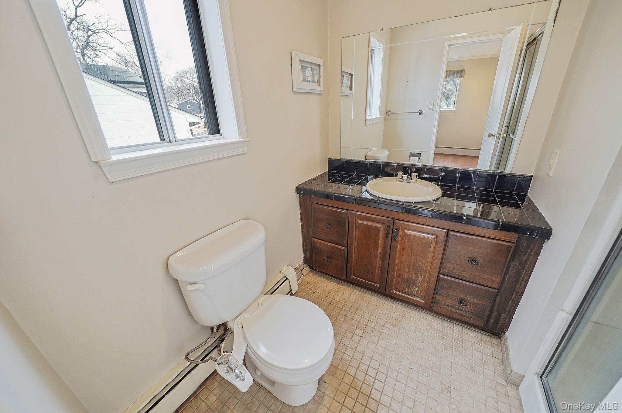 8 Linden Street, Selden, NY 11784