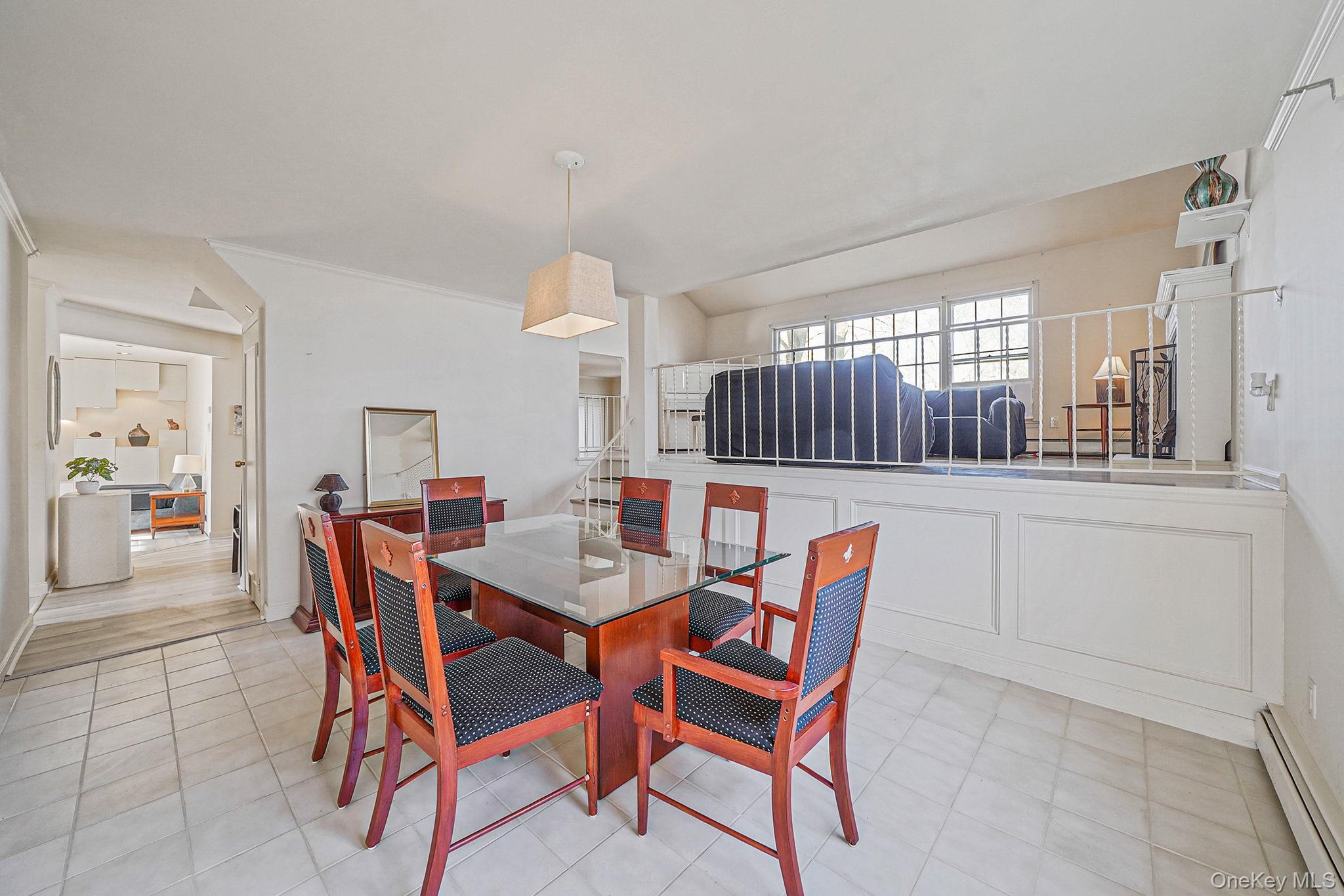 8 Linden Street, Selden, NY 11784