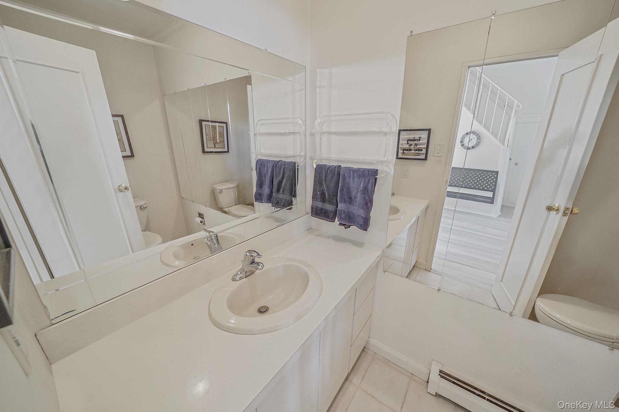 8 Linden Street, Selden, NY 11784