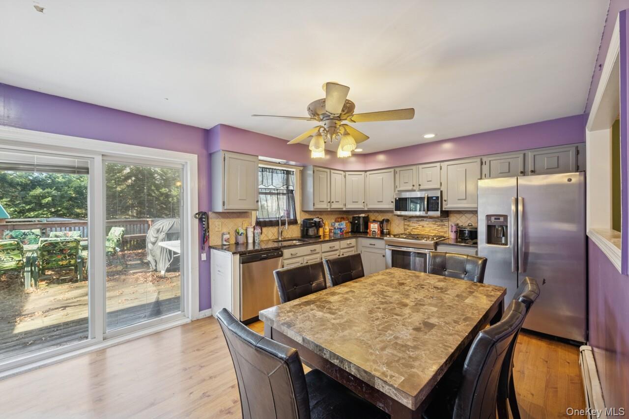 22 Garden Place, Shirley, NY 11967