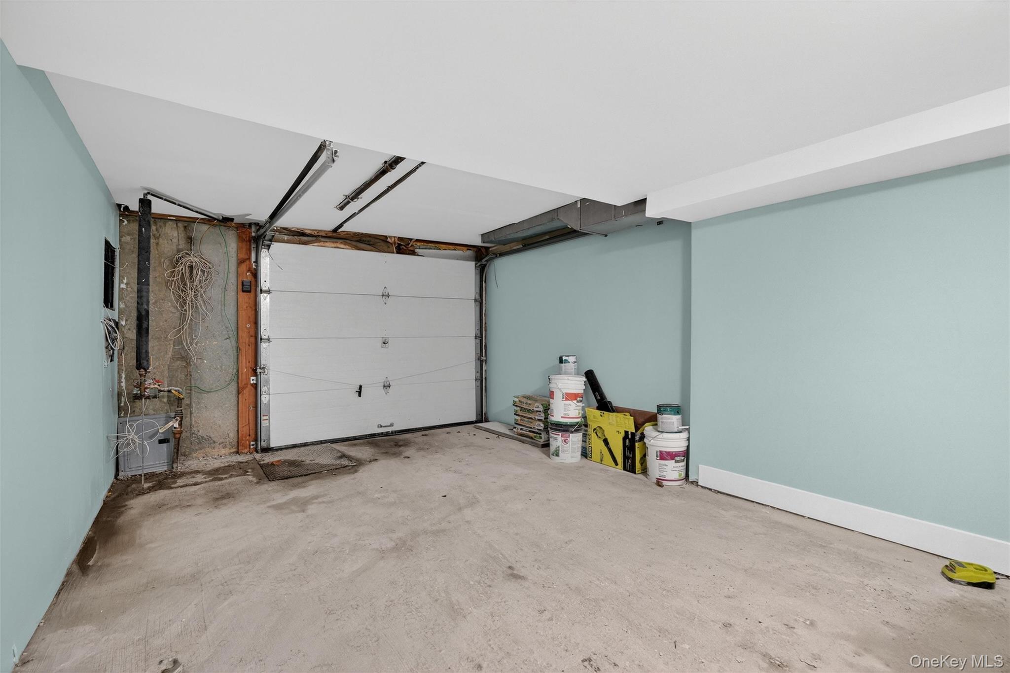 636 Throggs Neck Expressway, Bronx, NY 10465