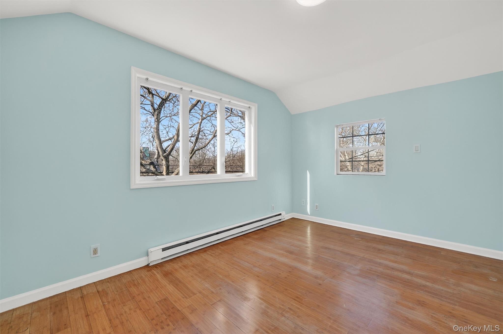 636 Throggs Neck Expressway, Bronx, NY 10465