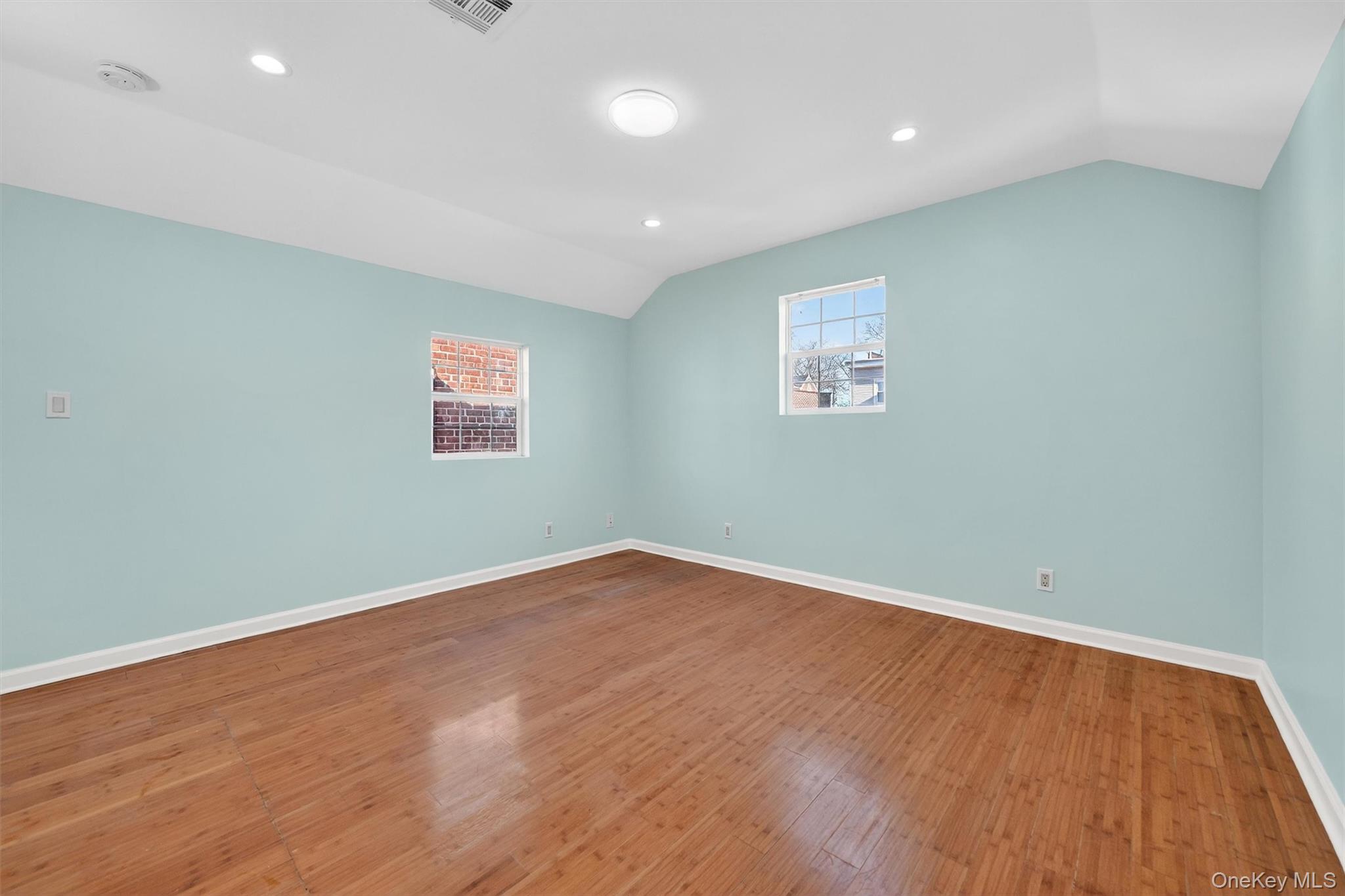 636 Throggs Neck Expressway, Bronx, NY 10465