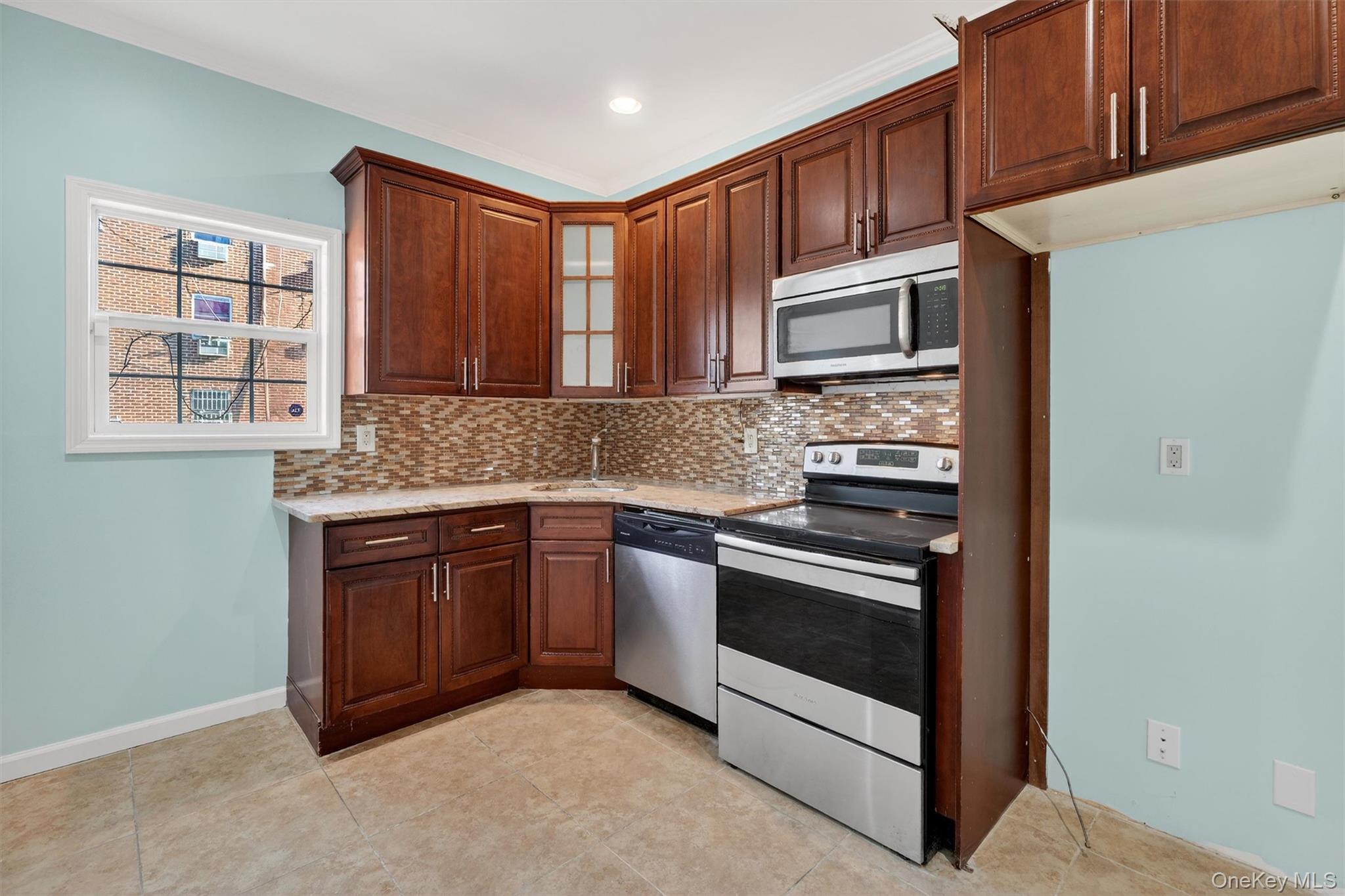 636 Throggs Neck Expressway, Bronx, NY 10465