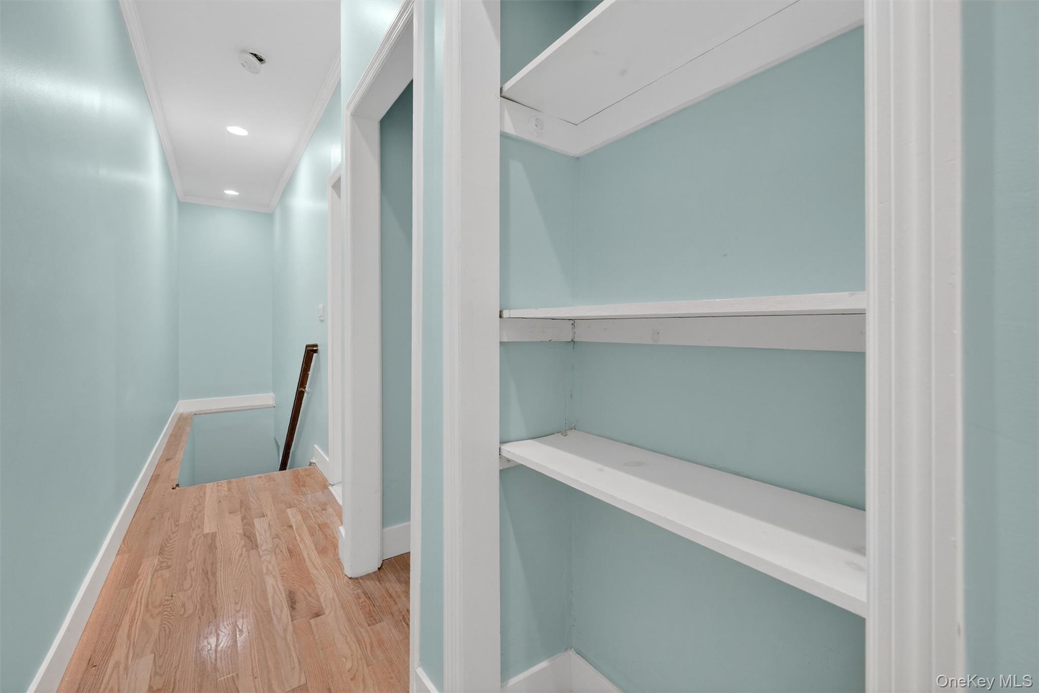 636 Throggs Neck Expressway, Bronx, NY 10465