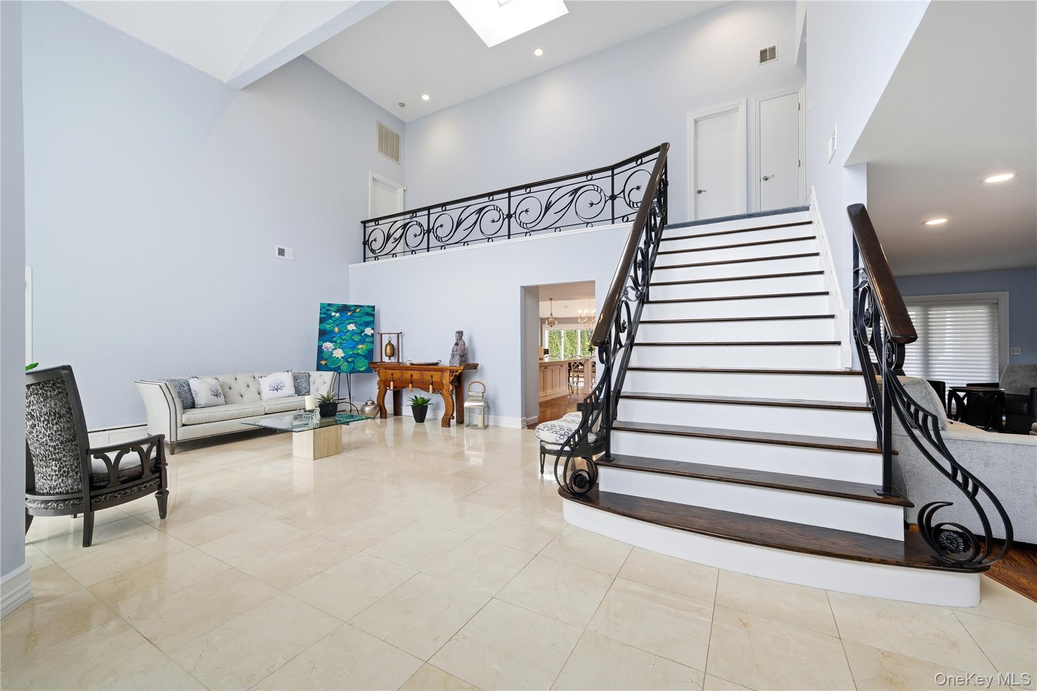 61 Bayview Avenue, Massapequa, NY 11758