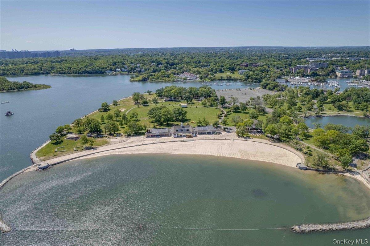 20 Keogh Lane # 1b, New Rochelle, NY 10805