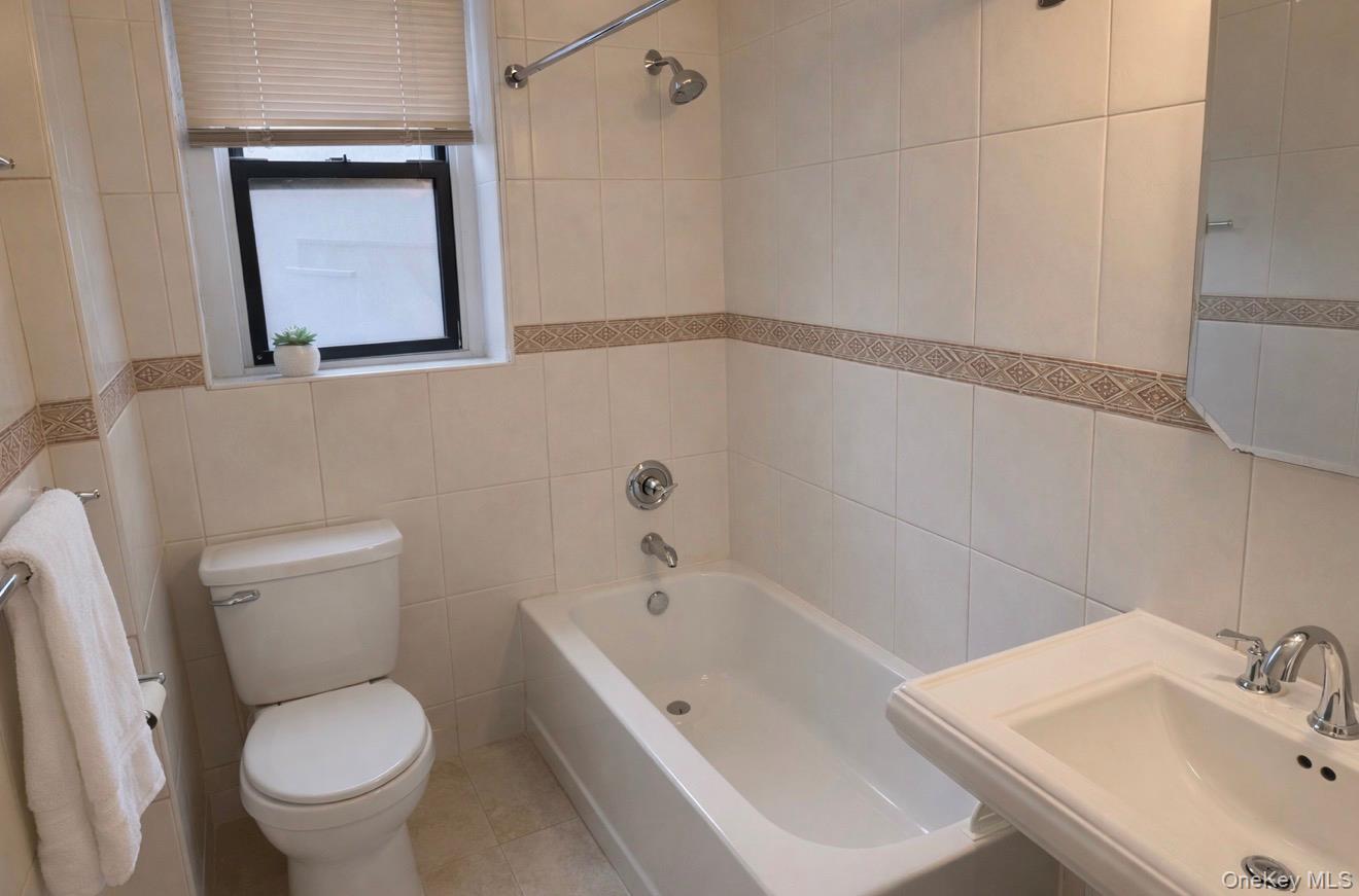 300 Main Street # 2E, White Plains, NY 10601