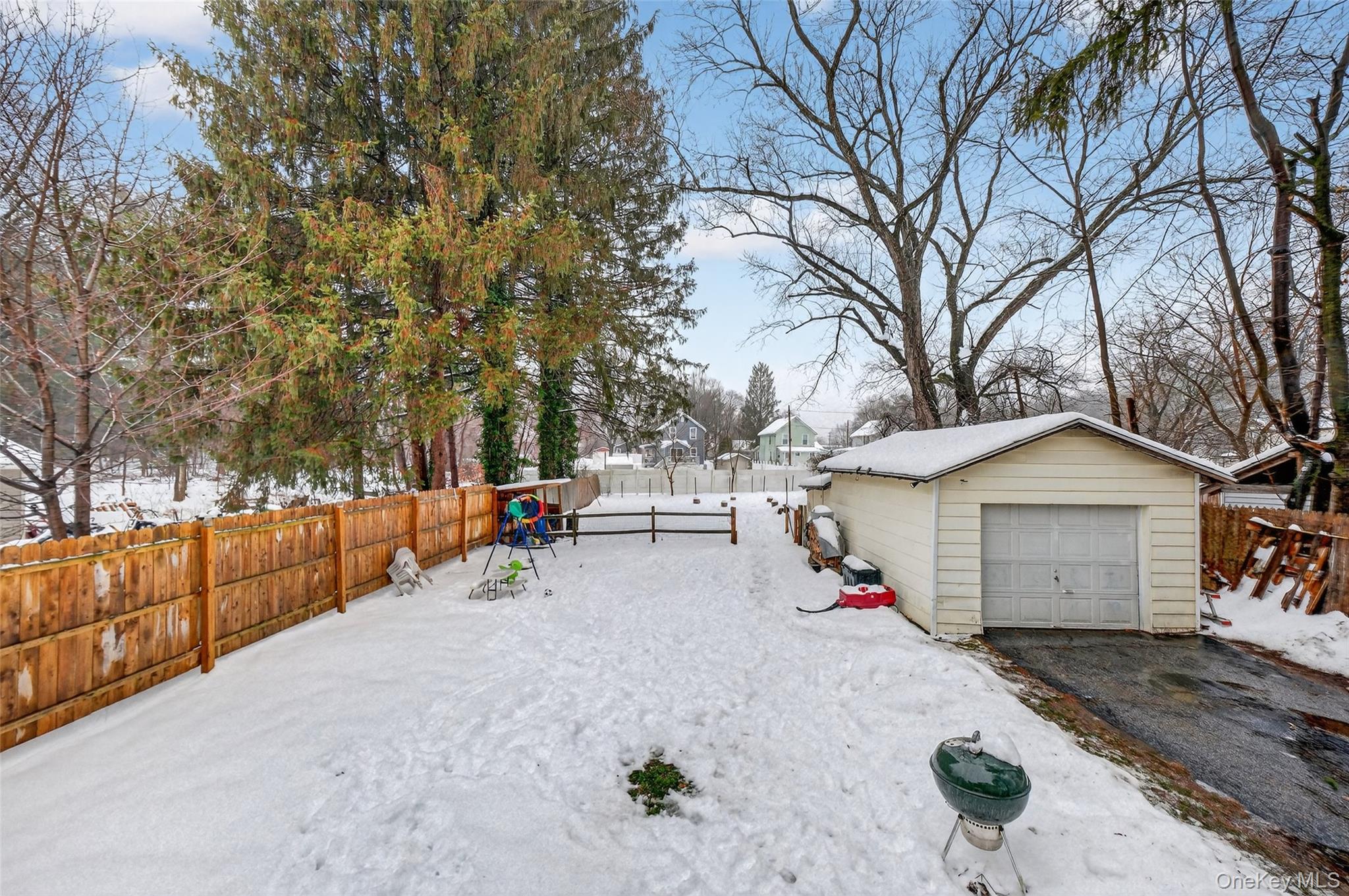 5 Miller Place, Poughkeepsie, NY 12601