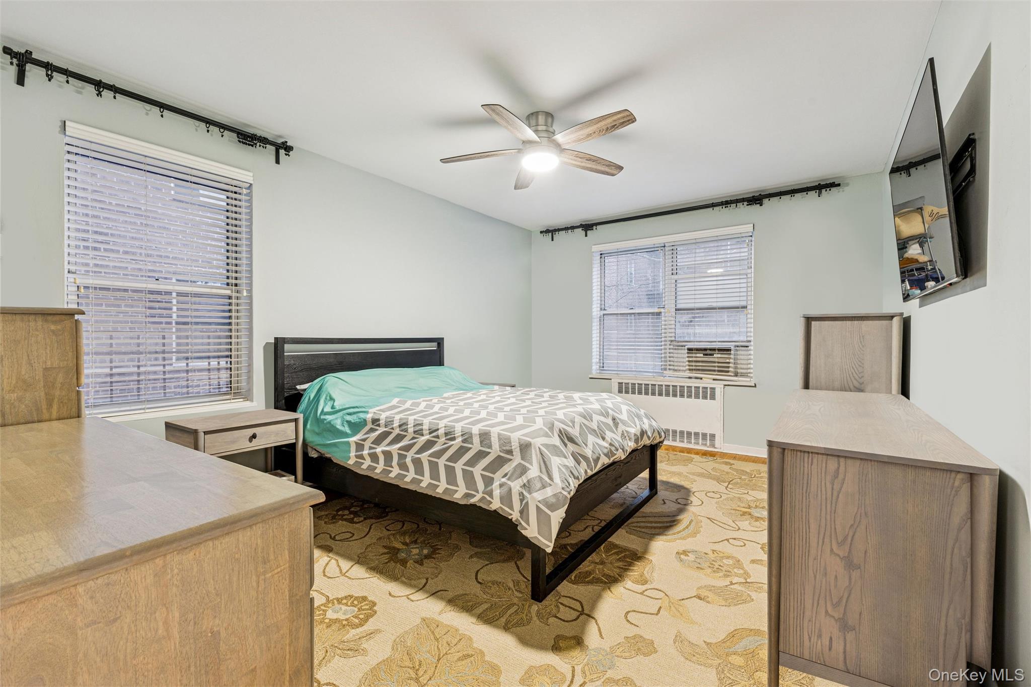 67-38 108th Street # D21, Forest Hills, NY 11375