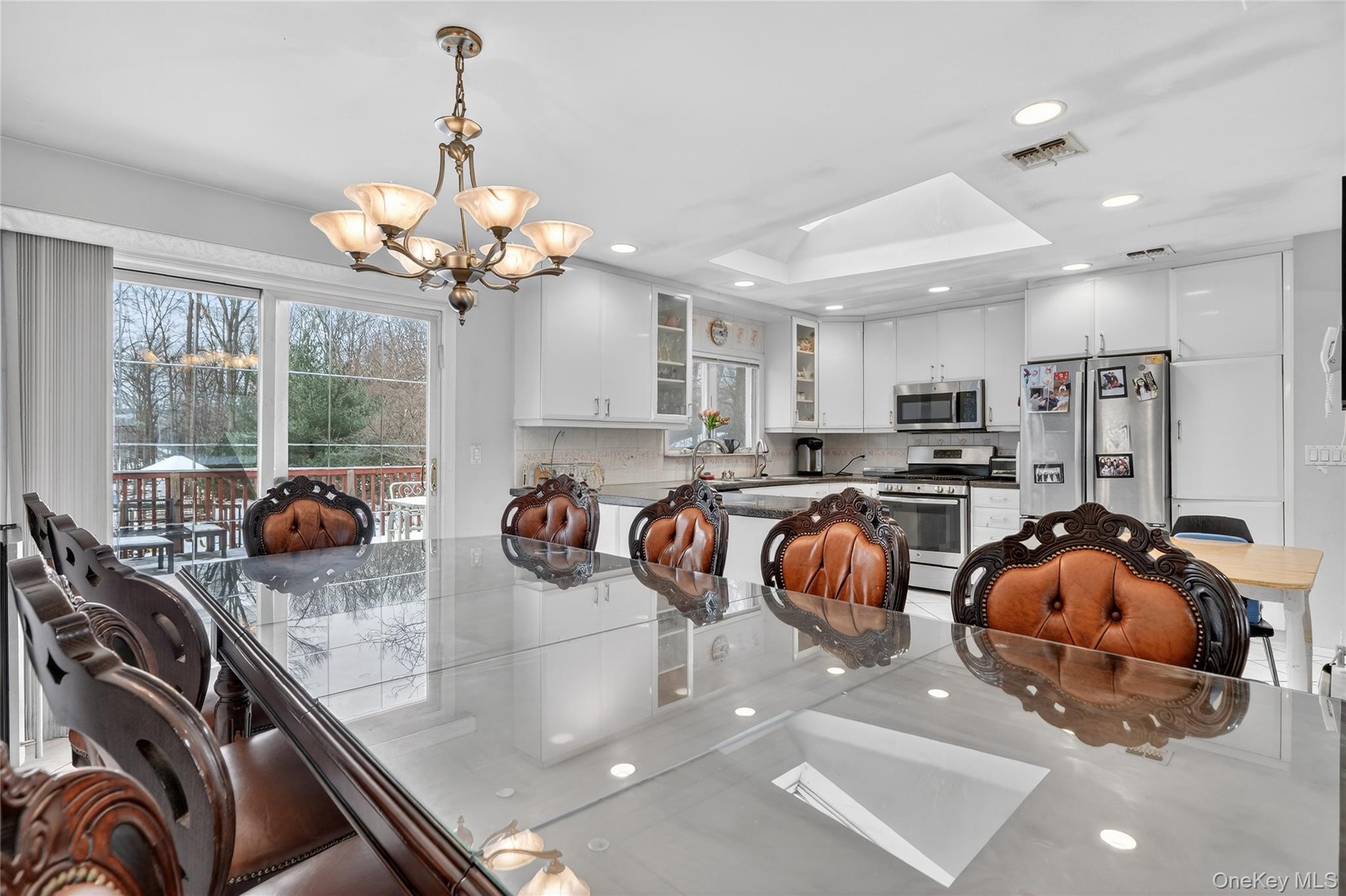 4 Lois Lane, Monsey, NY 10952