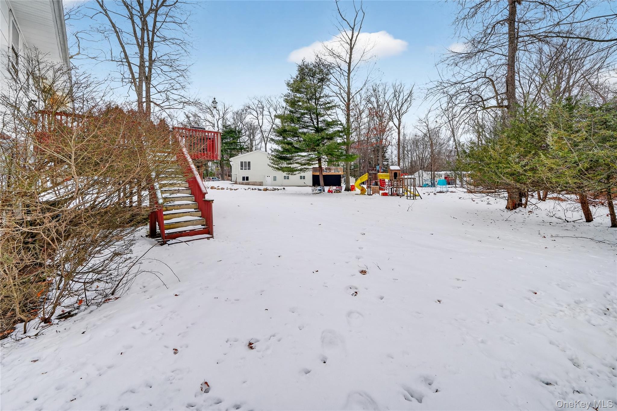 4 Lois Lane, Monsey, NY 10952