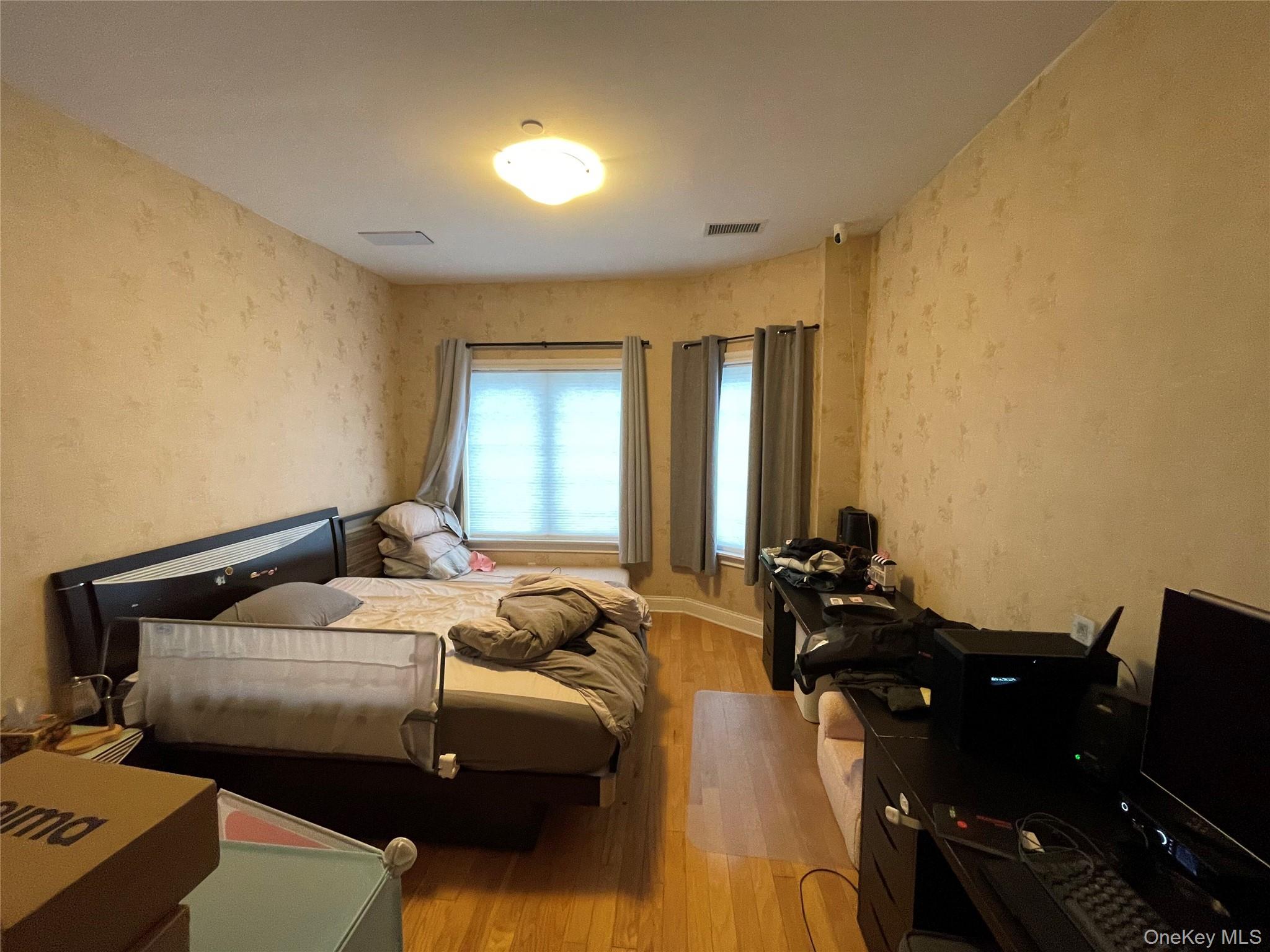 350 Soundview Lane, College Point, NY 11356