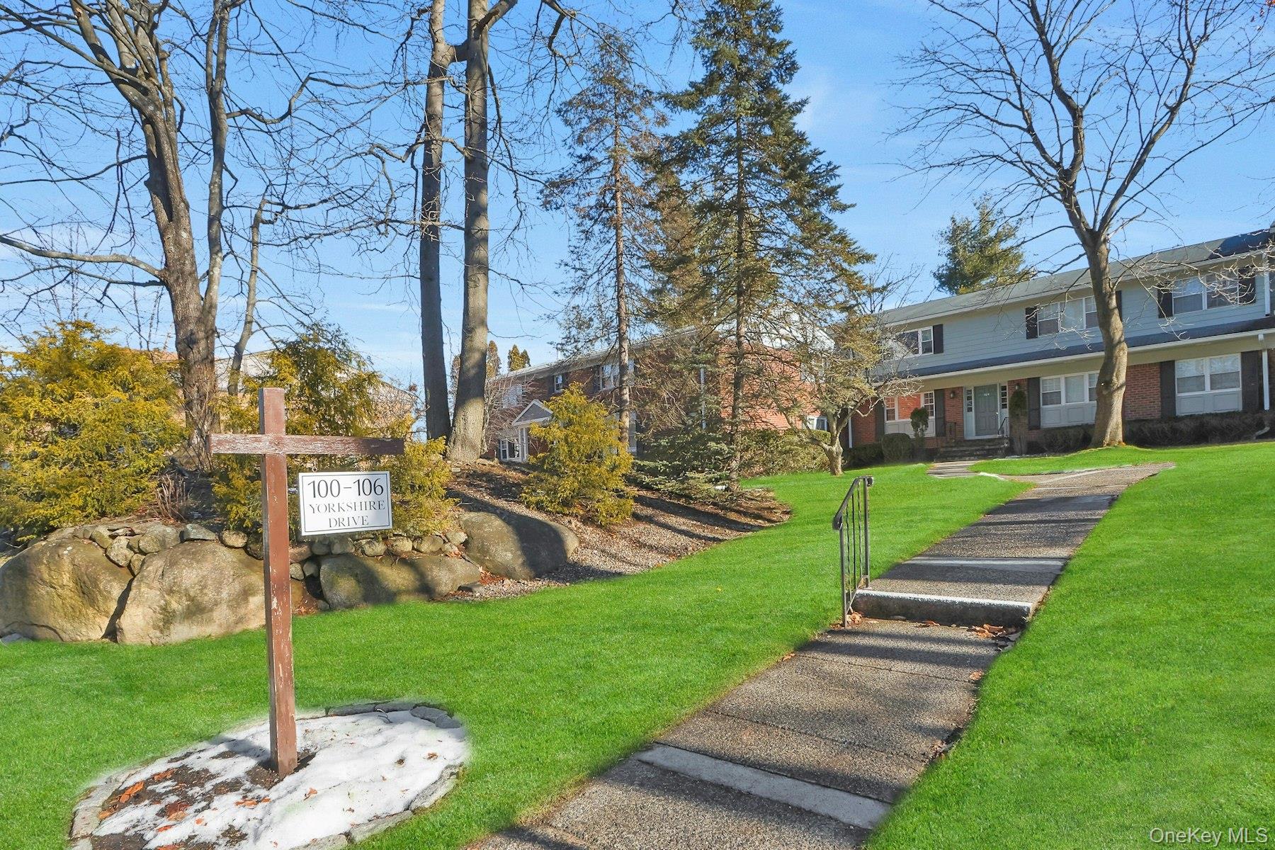 102 Yorkshire Drive # Z12, Suffern, NY 10901